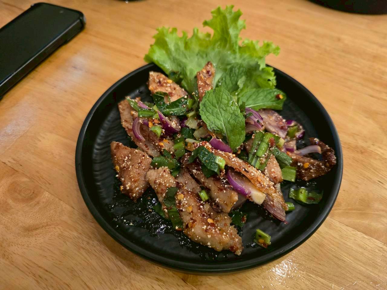 น้ำตกคอหมูย่าง