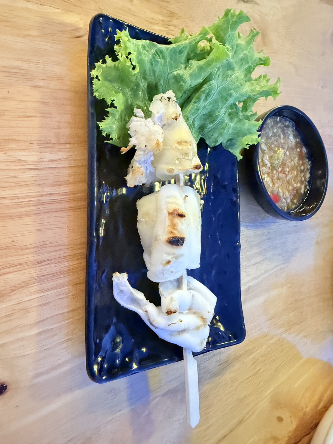 ไข่ปลาหมึกย่างเสียบไม้