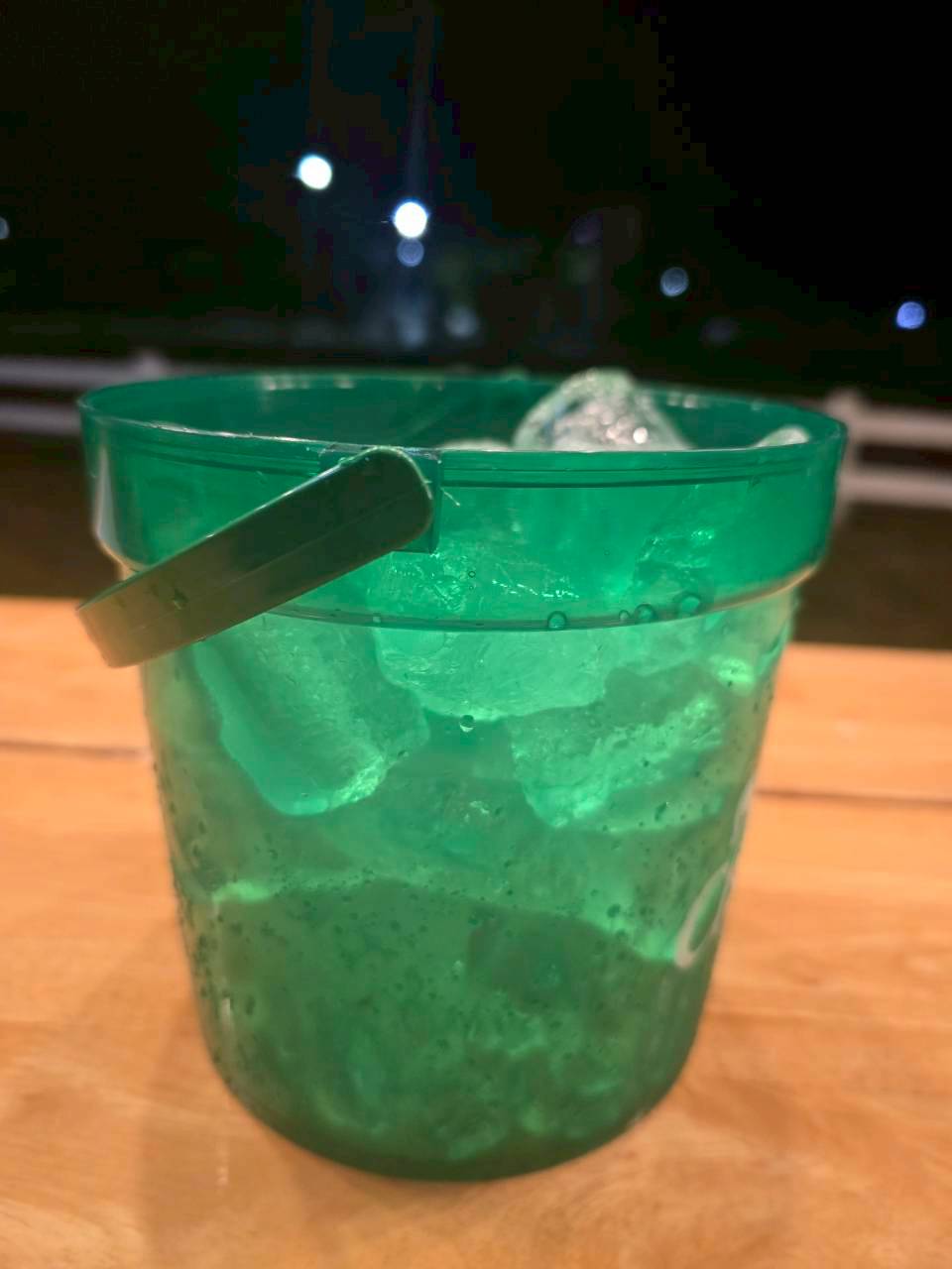 น้ำแข็งถัง (เล็ก)