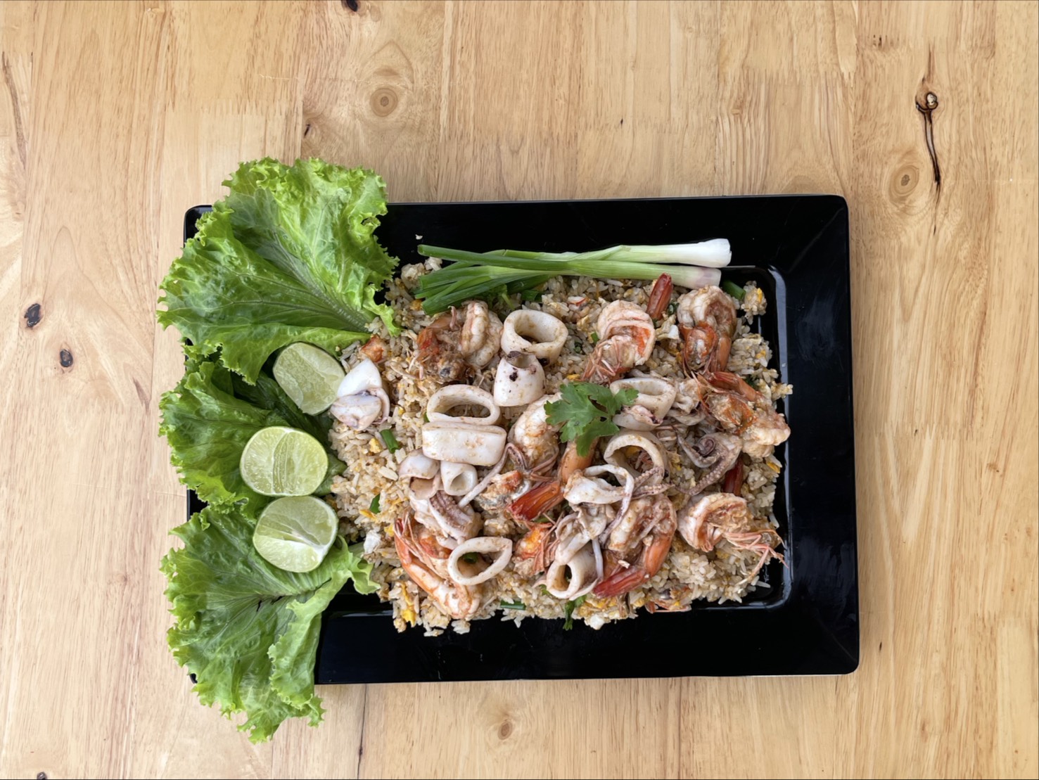 ข้าวผัดทะเล จานใหญ่ (เหมาะสำหรับ3-4ท่าน)