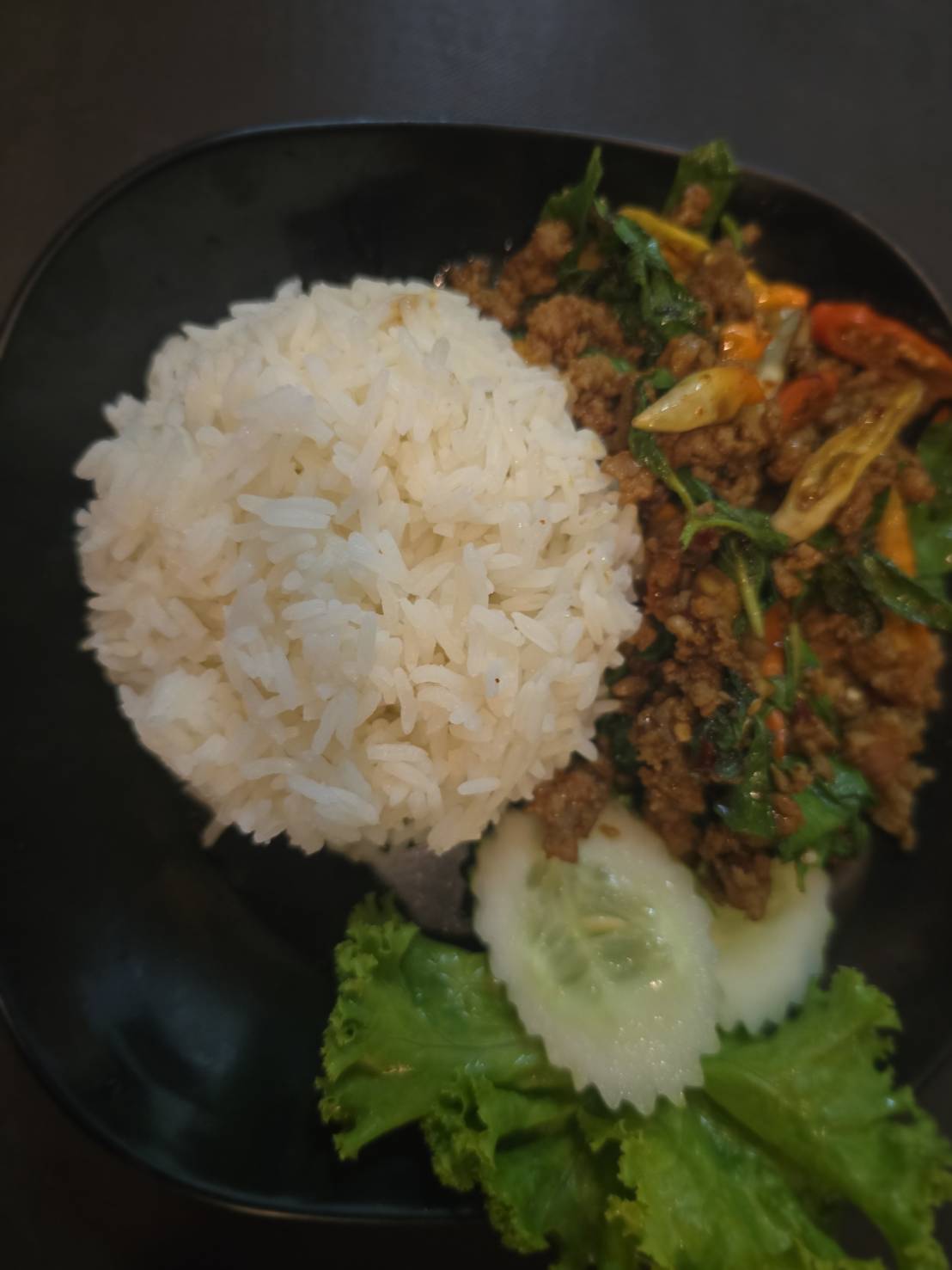 ข้าวกะเพราเนื้อ